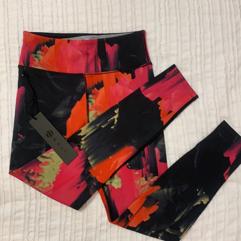 Noli Blossom Legging - Black/Fuchsia 🌺